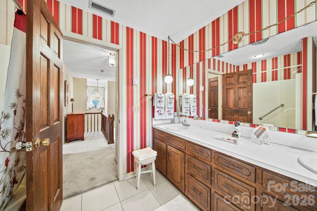 219 Williamsburg Lane, Wadesboro, NC 28170