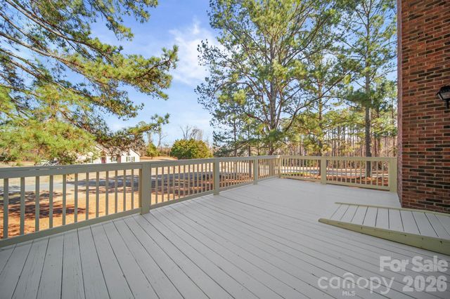 219 Williamsburg Lane, Wadesboro, NC 28170