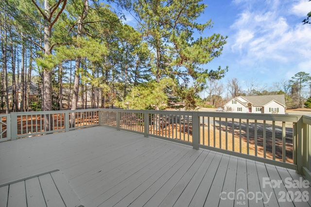 219 Williamsburg Lane, Wadesboro, NC 28170