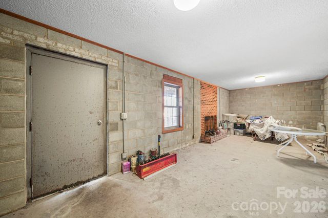 219 Williamsburg Lane, Wadesboro, NC 28170