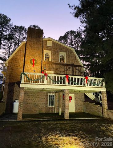 219 Williamsburg Lane, Wadesboro, NC 28170