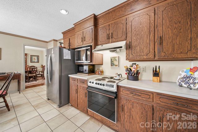 219 Williamsburg Lane, Wadesboro, NC 28170