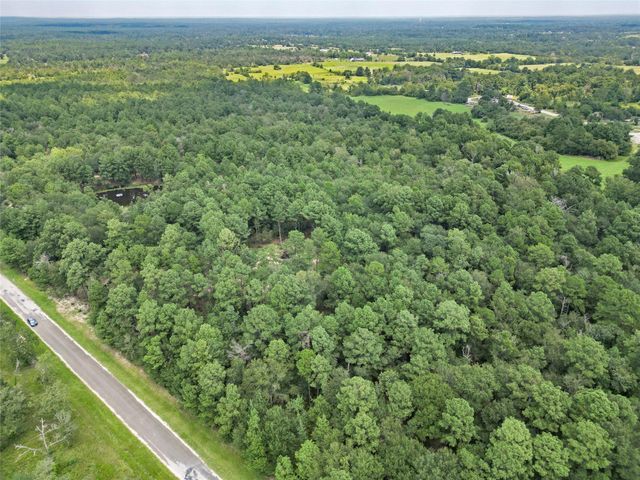 446 Moffett Springs Road, Huntsville, TX 77320