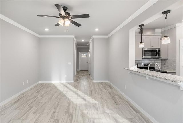410 Peach Avenue, Centerton, AR 72719