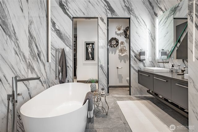 5684 Lux Lane, Blaine, WA 98230