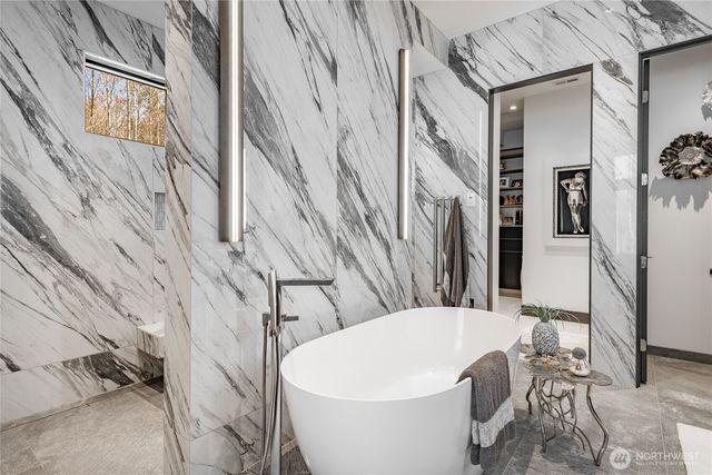 5684 Lux Lane, Blaine, WA 98230