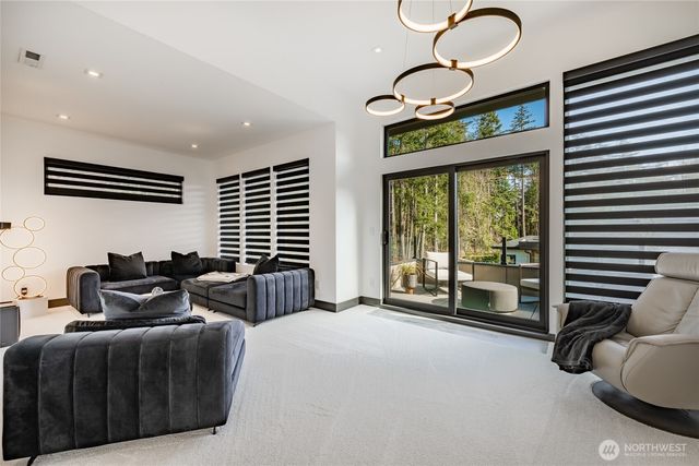 5684 Lux Lane, Blaine, WA 98230