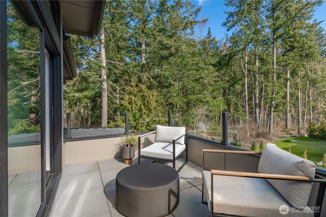 5684 Lux Lane, Blaine, WA 98230