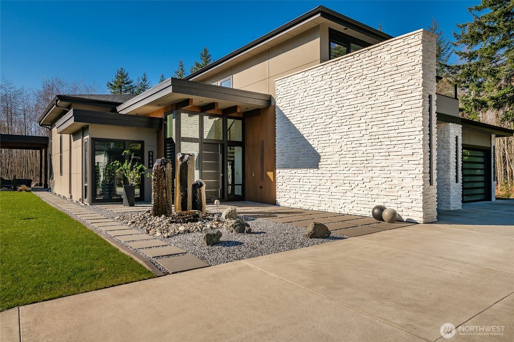 5684 Lux Lane, Blaine, WA 98230