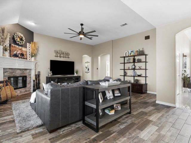 700 Lonesome Trail, Haslet, TX 76052
