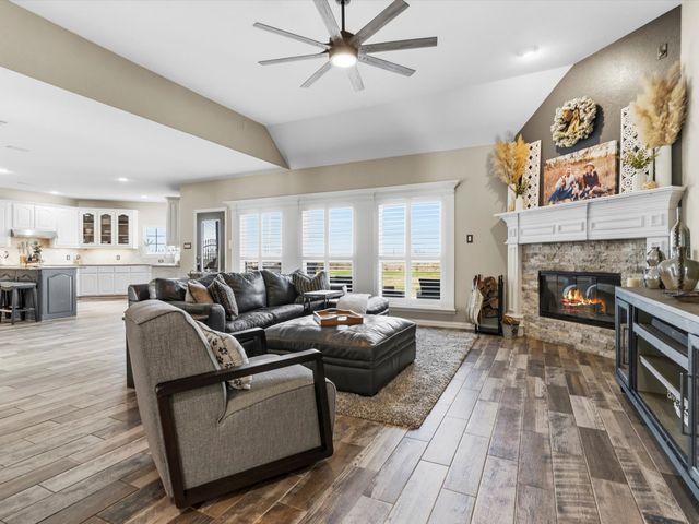 700 Lonesome Trail, Haslet, TX 76052