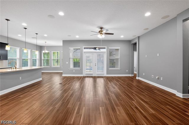 710 116th CT NE, Bradenton, FL 34212