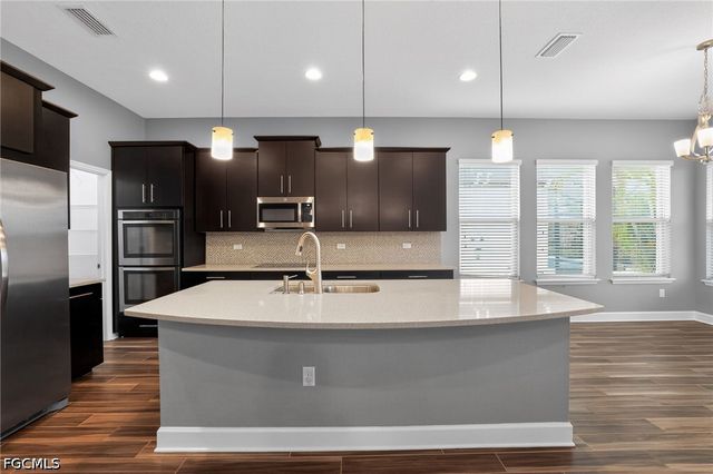 710 116th CT NE, Bradenton, FL 34212