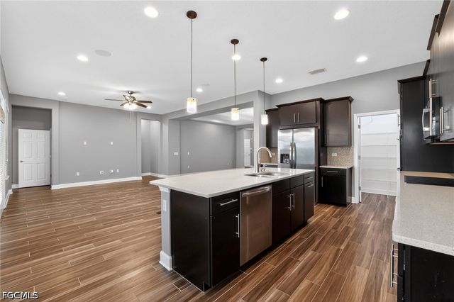 710 116th CT NE, Bradenton, FL 34212