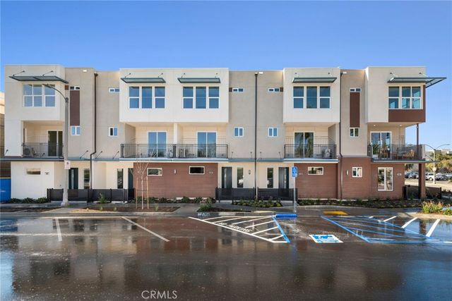 664 E Fourth Street, Pomona, CA 91766