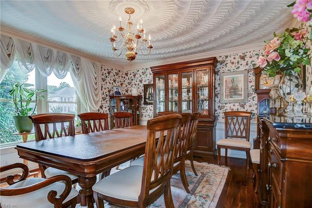1208 Masters ROW, Chesapeake, VA 23320
