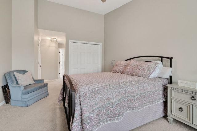 962 Shoreline Road 898, Lake Barrington, IL 60010