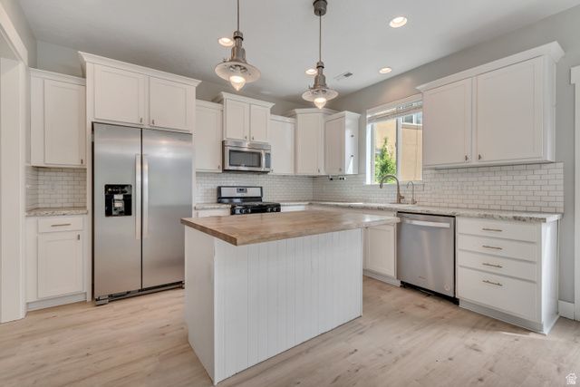 8069 N QUARTER MILE DR, Eagle Mountain, UT 84005