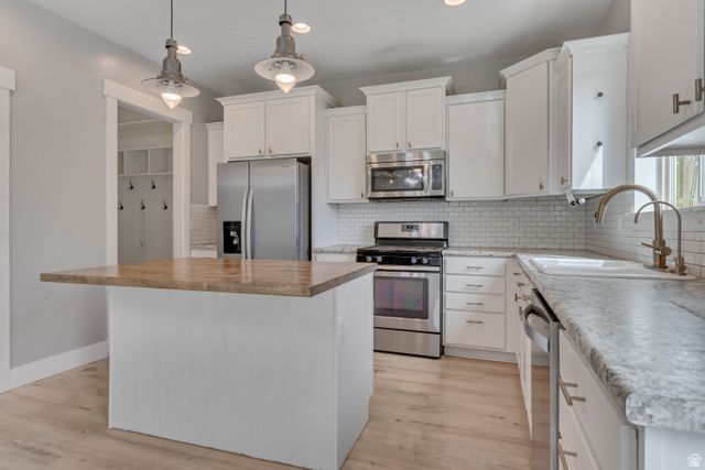 8069 N QUARTER MILE DR, Eagle Mountain, UT 84005
