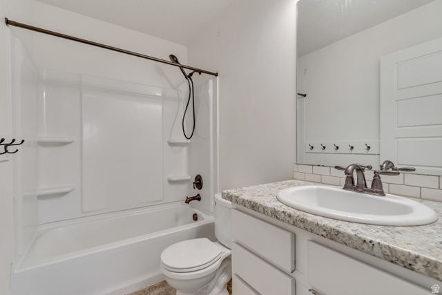 8069 N QUARTER MILE DR, Eagle Mountain, UT 84005