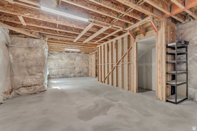 8069 N QUARTER MILE DR, Eagle Mountain, UT 84005