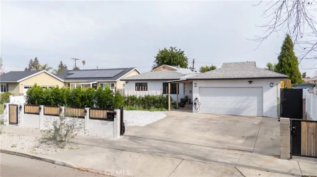 7410 Cozycroft Avenue, Winnetka, CA 91306