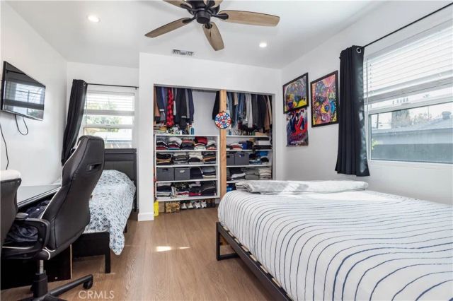 7410 Cozycroft Avenue, Winnetka, CA 91306