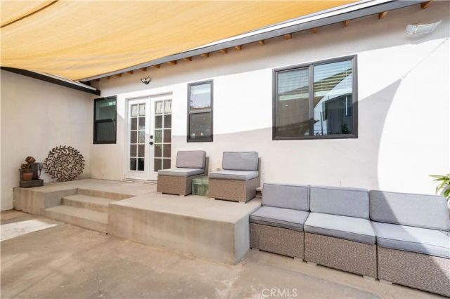 7410 Cozycroft Avenue, Winnetka, CA 91306