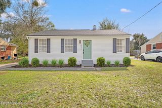 8073 WAKEFIELD Avenue, Jacksonville, FL 32208
