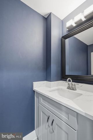 445 KENYON ST NW, Washington, DC 20010