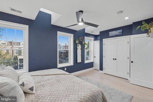 445 KENYON ST NW, Washington, DC 20010