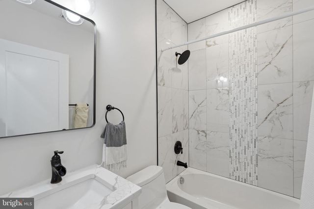 445 KENYON ST NW, Washington, DC 20010