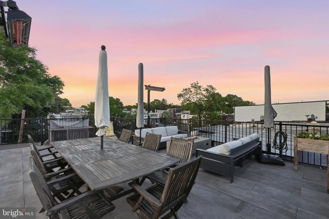 445 KENYON ST NW, Washington, DC 20010