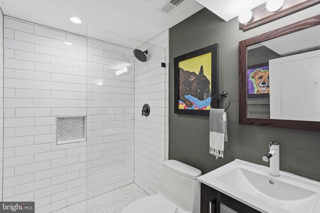 445 KENYON ST NW, Washington, DC 20010