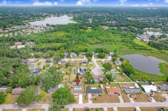 1204 LADY GUINEVERE DRIVE, Valrico, FL 33594