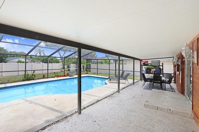 1204 LADY GUINEVERE DRIVE, Valrico, FL 33594