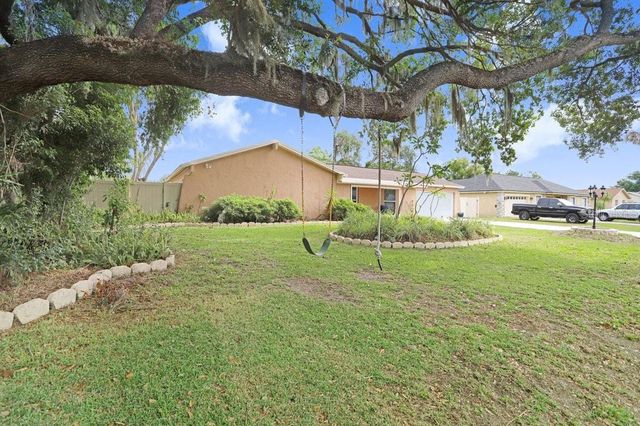 1204 LADY GUINEVERE DRIVE, Valrico, FL 33594