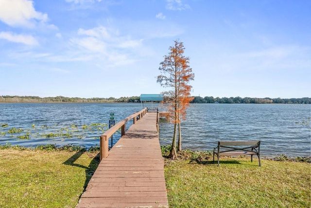 1204 LADY GUINEVERE DRIVE, Valrico, FL 33594