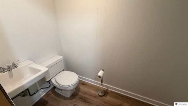 5548 N 61 Street, Omaha, NE 68104