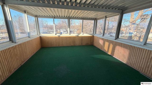 5548 N 61 Street, Omaha, NE 68104