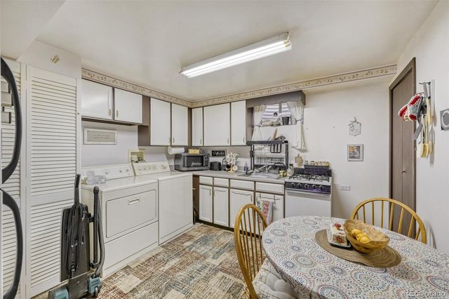 10220 Carmody Lane, Lakewood, CO 80227