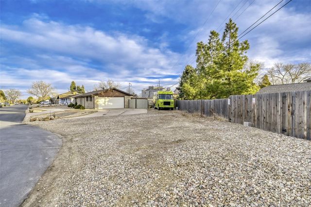 10220 Carmody Lane, Lakewood, CO 80227