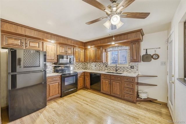 10220 Carmody Lane, Lakewood, CO 80227