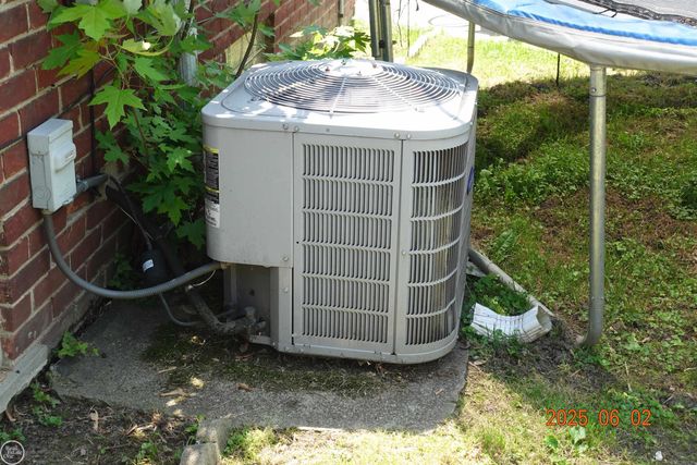 4166 Porter Avenue, Lincoln Park, MI 48146