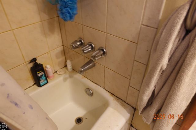 4166 Porter Avenue, Lincoln Park, MI 48146