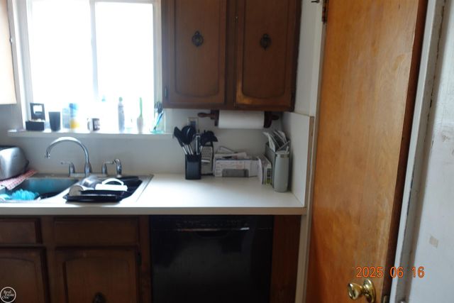 4166 Porter Avenue, Lincoln Park, MI 48146