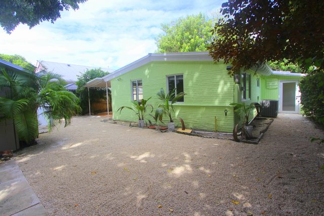 39 Bass Avenue, Key Largo, FL 33037