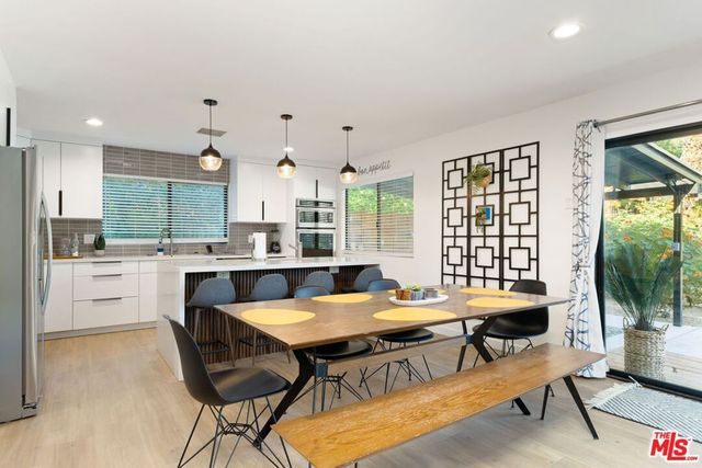 2660 N Farrell Drive, Palm Springs, CA 92262