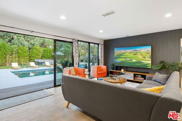 2660 N Farrell Drive, Palm Springs, CA 92262