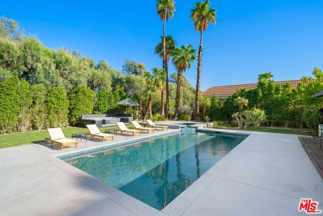 2660 N Farrell Drive, Palm Springs, CA 92262